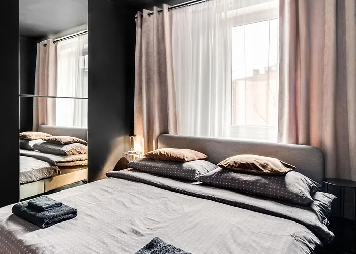 Blacknight Apartment - Self Check-In 24H